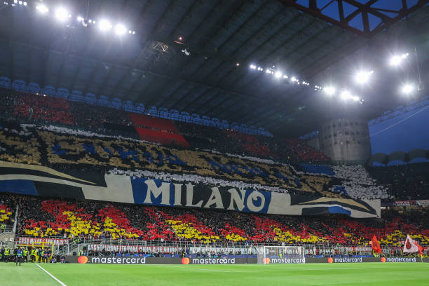 通过与具有 通过与具有